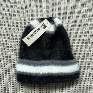 No Boundaries Black and White Beanie